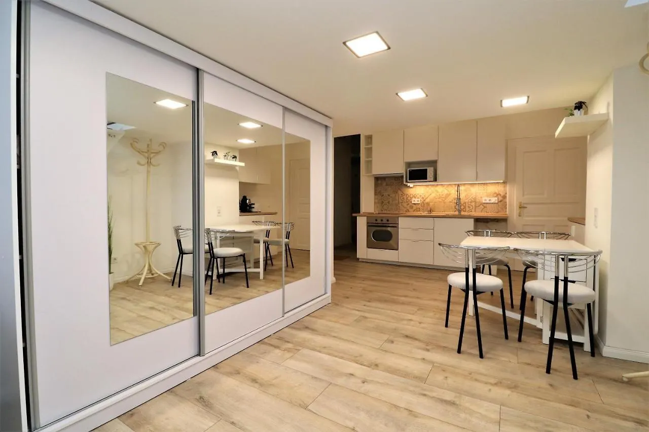 Roxy Studio 4A Budapeşte 0*,
